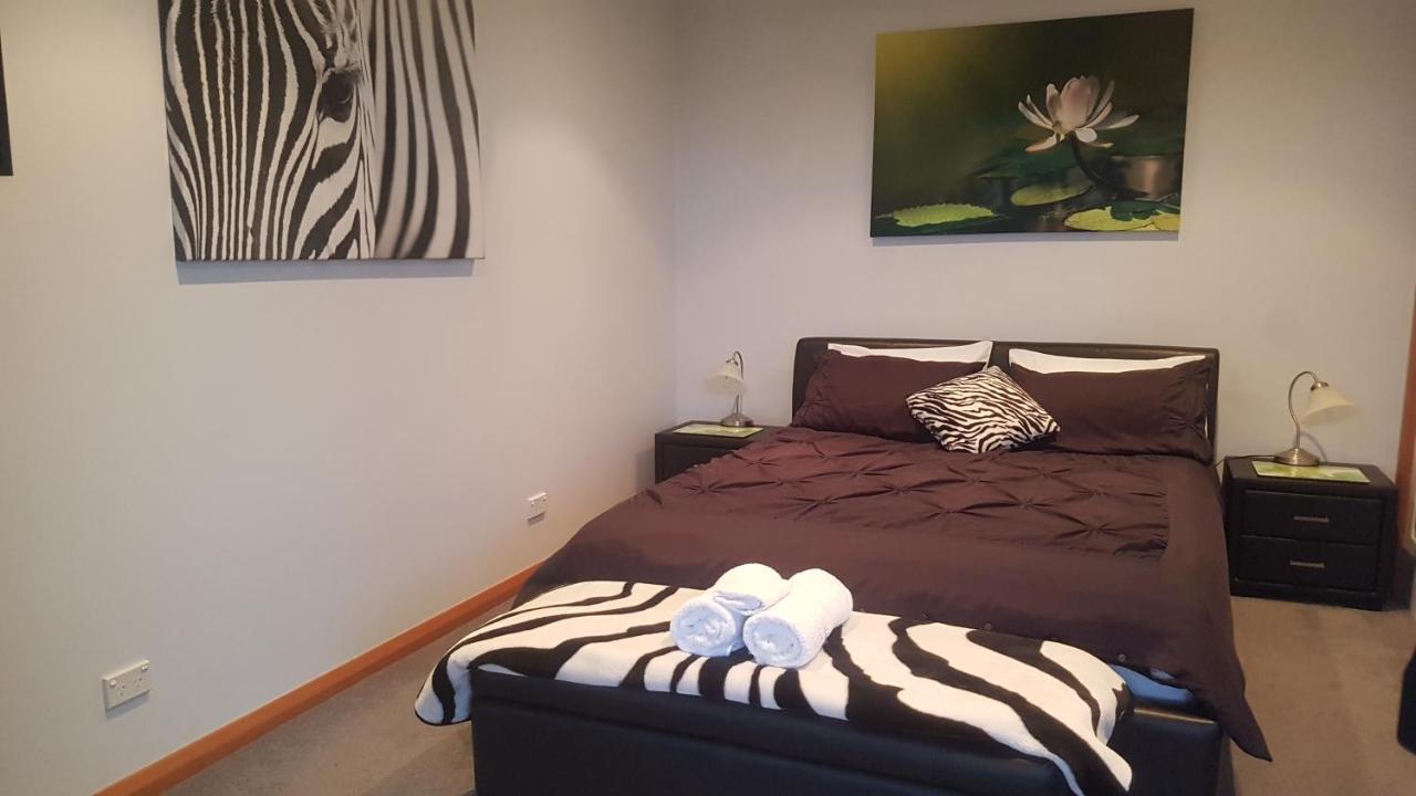 Bed and Breakfast Lewi Waters à Lewisham Extérieur photo